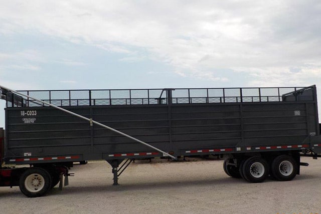 Chain floor trailer in the L5 Trailer Center yard